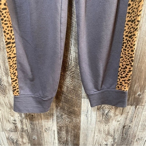 Monrow- Gray/Red/Leopard Print Matching Hoodie & Sweatpant Jogger Set - Picture 11 of 12